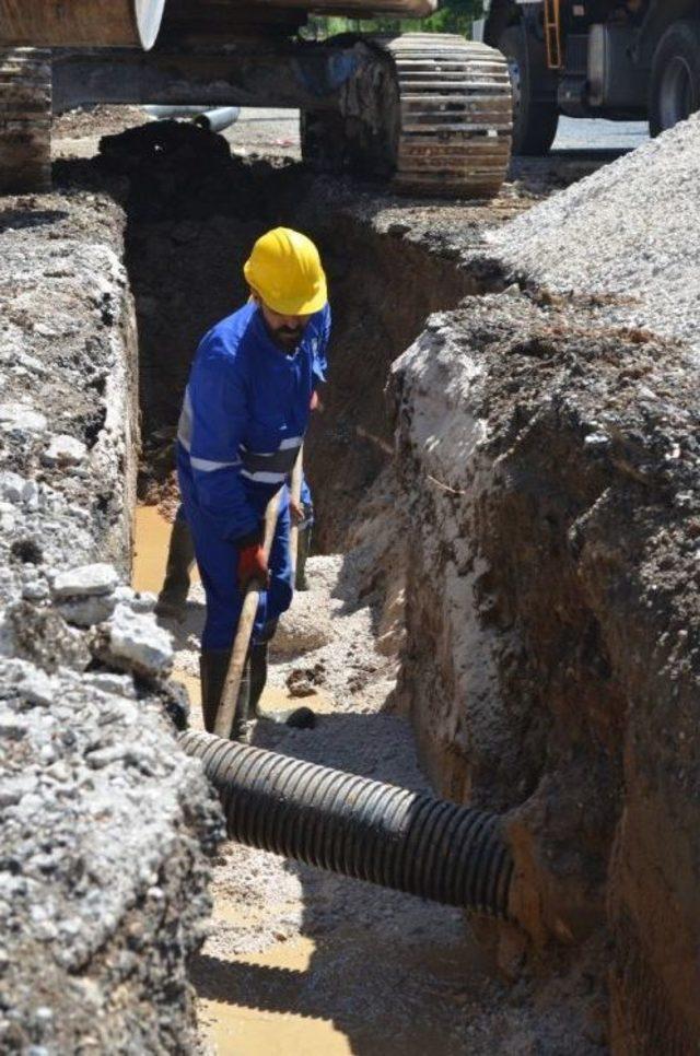 Pütürge’nin İçme Suyu Ve Kanalizasyon Hattının Tamamı Yenilendi