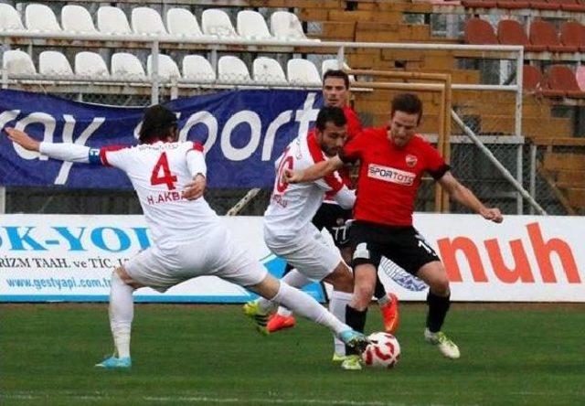 Kocaeli Birlikspor-Pendikspor: 2-2