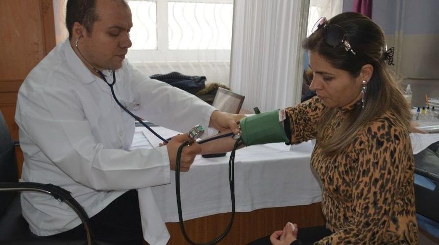 Aliağa&rsquo;da &Ouml;ğrenciler &rsquo;izmir Sana Kanım Feda&rsquo; Dedi