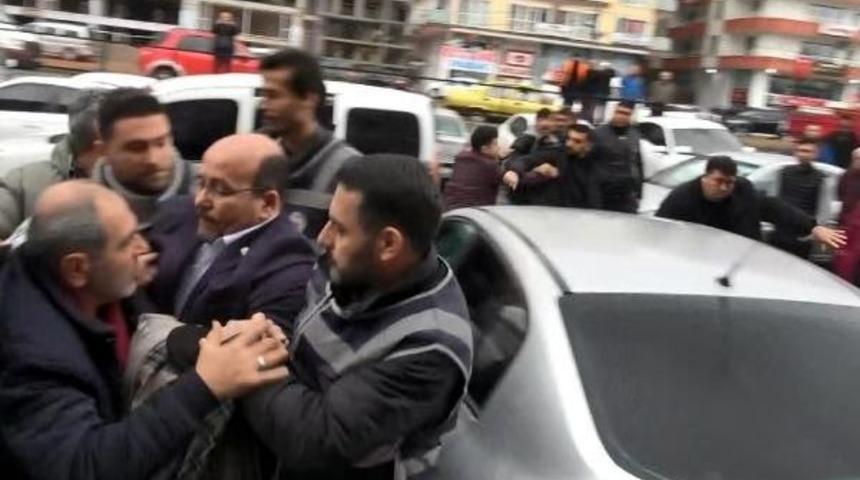 Kaybolan Kişinin Yakınları En Son G&ouml;r&uuml;ld&uuml;ğ&uuml; Kişiye Saldırdı