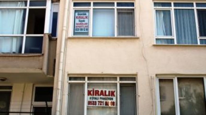 Ayvalık&rsquo;ta Jandarma Kayıt Altında Olmayan G&uuml;nl&uuml;k Kiralık Dairelere Cezai İşlem Uyguluyor