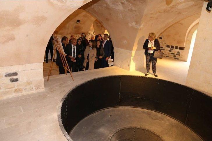 Dışişleri Bakan Eşlerinden Eşleri Dayanışma Derneğinden Kilise Ziyaret G4