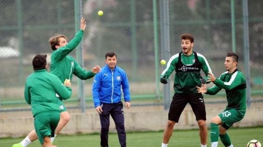 Bursaspor, Aytemiz Alanyaspor Hazırlıklarını S&uuml;rd&uuml;r&uuml;yor