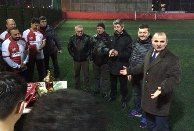 Bombalı Saldırıda Ölen Tıp Fakültesi Öğrencisinin Adı Hekimlerin Futbol Turnuvasına Verildi