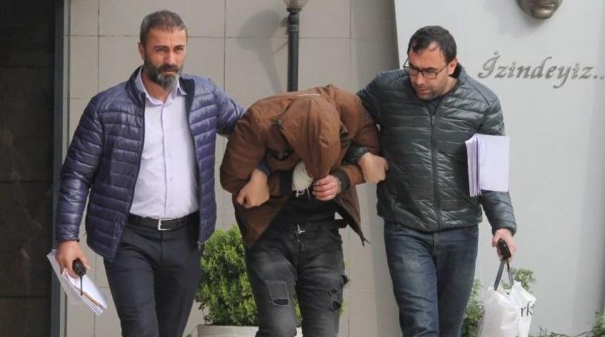 Kırık Kolla 10 Dakikada 5 Yazıhaneyi Soydu