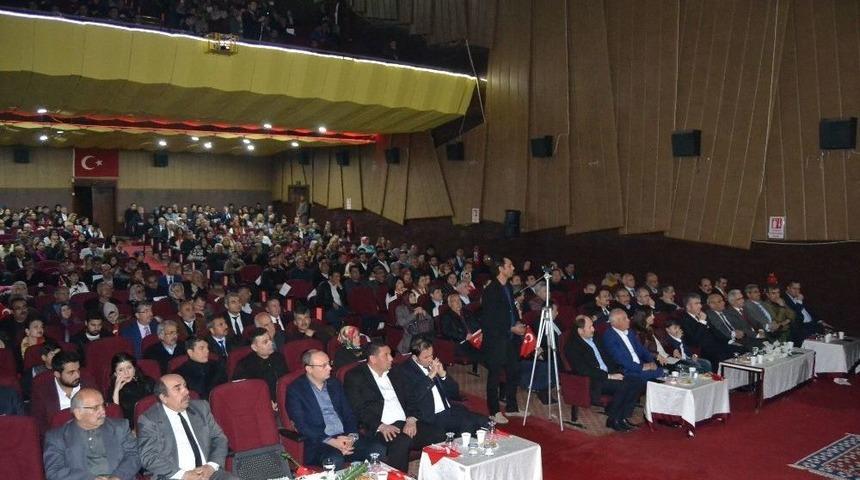 Kozan&rsquo;da Şehitler Anısına T&uuml;rk Halk M&uuml;ziği Konseri