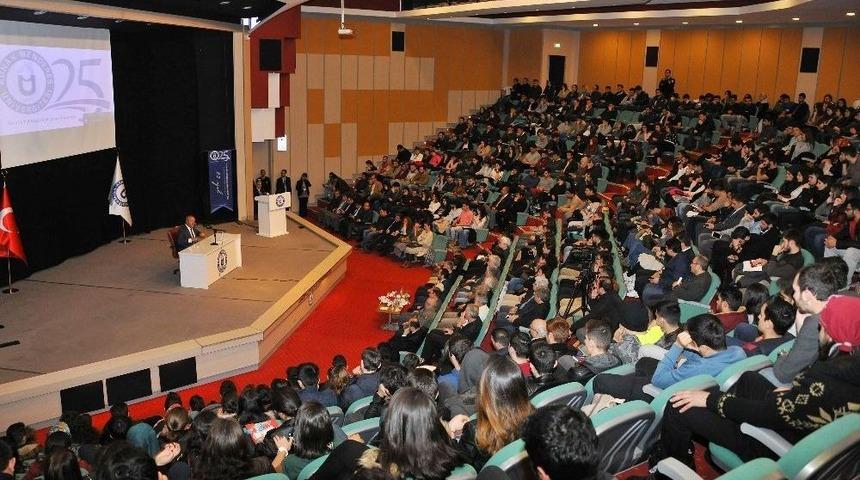 Geleneksel &lsquo;diriliş&rsquo; Konferansında &lsquo;yeni T&uuml;rkiye&rsquo;nin Kodları Konuşuldu