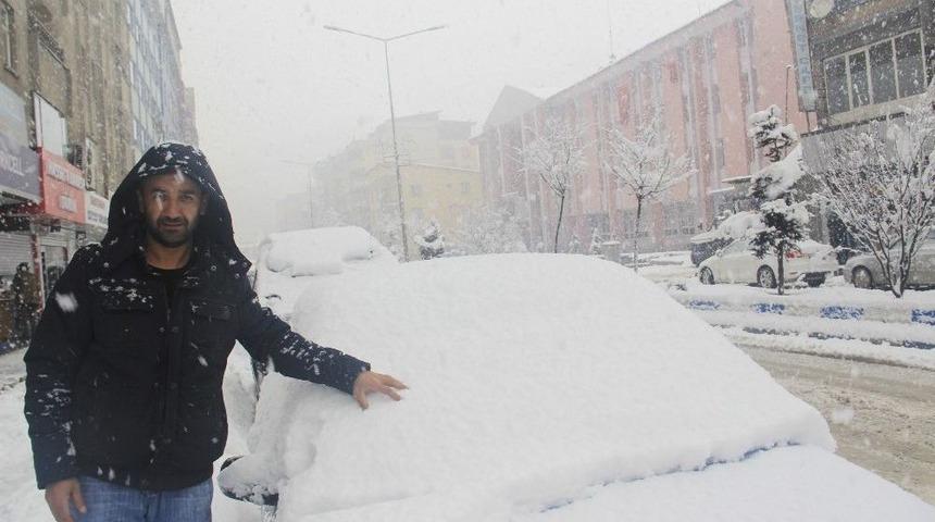 Hakkari&rsquo;de 7 K&ouml;y Ve 15 Mezra Yolu Kapandı