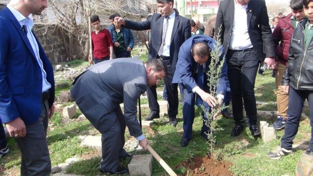 Viranşehir&rsquo;de Fidan Dikme Kampanyası