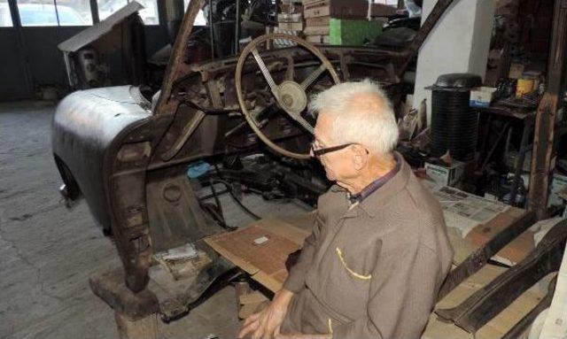 70 Yıllık Usta, O Otomobili Tamir Edemeden Öldü