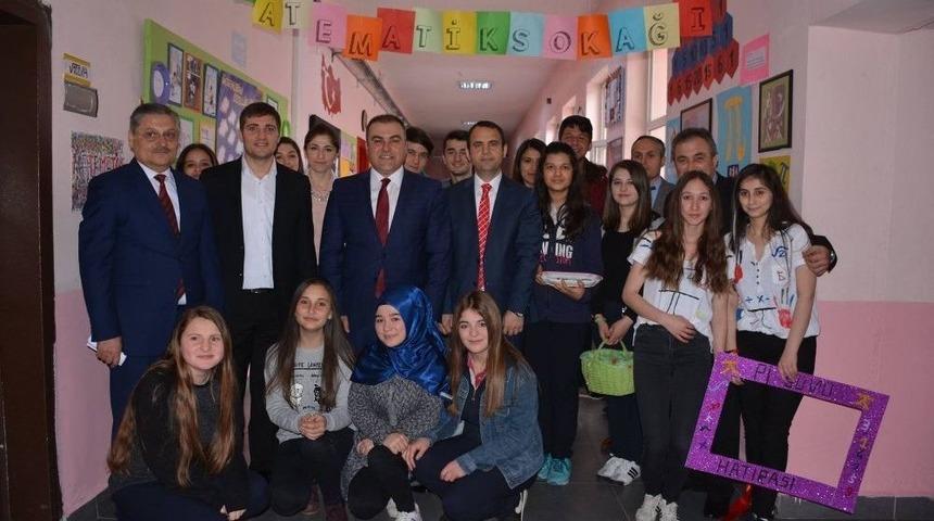 G&ouml;rele&rsquo;de Lise &Ouml;ğrencilerinden &lsquo;matematik Sokağı&rsquo; Projesi