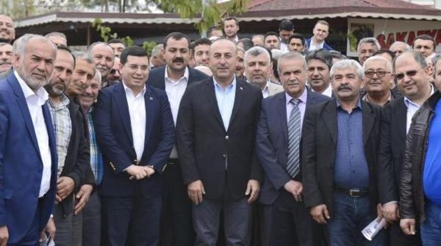 &Ccedil;avuşoğlu: Yakında Avrupa'da Din Savaşları Başlar
