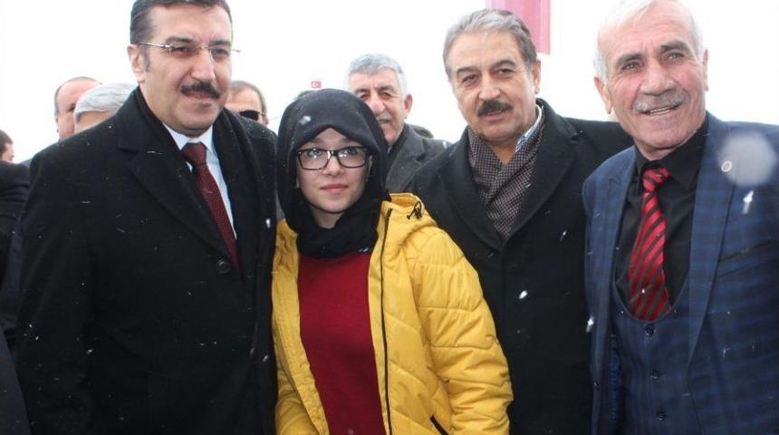 Bakan T&uuml;fenkci Hollanda Se&ccedil;imlerini Değerlendirdi