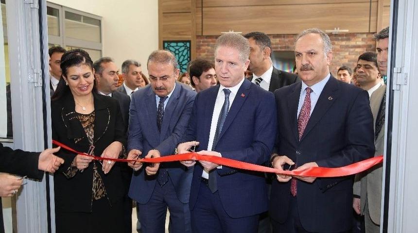 Sivas&rsquo;ta Lise &Ouml;ğrencileri 15 Temmuz Sergisi A&ccedil;tı