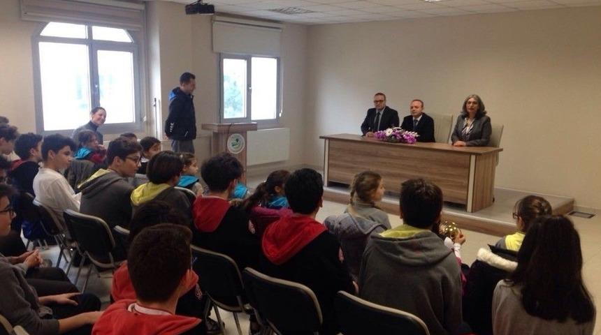 Kaymakam &Ouml;ner, Başarılı &Ouml;ğrencileri Kabul Etti