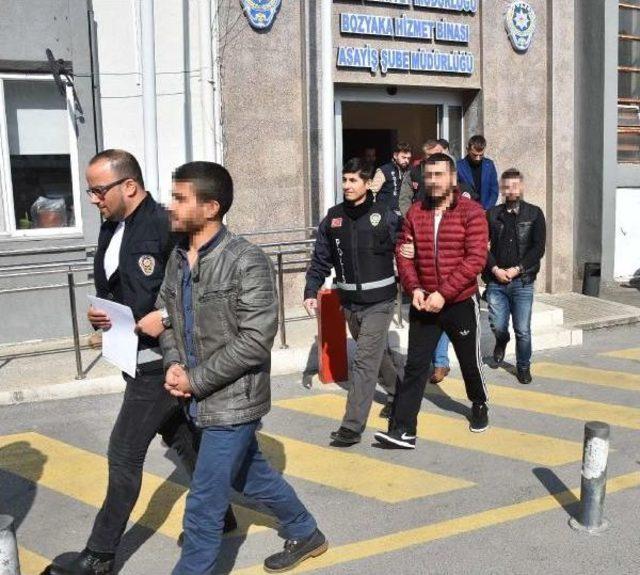 İzmir Polisi Denizli Çetesini Çökertti