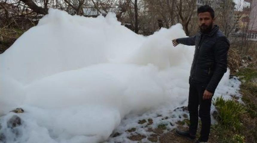 Bor Sokaklarında Yine Esrarengiz K&ouml;p&uuml;k