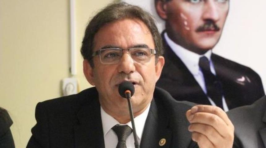 Chp'li Budak: Biz Şu Anda Tek Adama T&uuml;rkiye'nin Tapusunu Veriyoruz