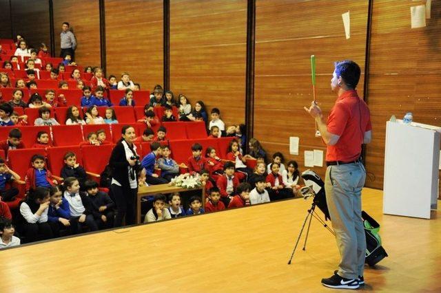 Büyükşehir Öğrencilere Golfü Öğretiyor