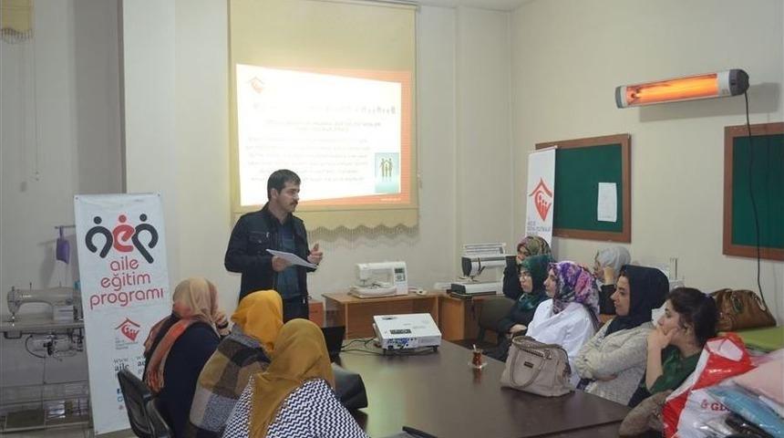 Bingöl’de "koruyucu Aile Ve Evlat Edindirme" Semineri