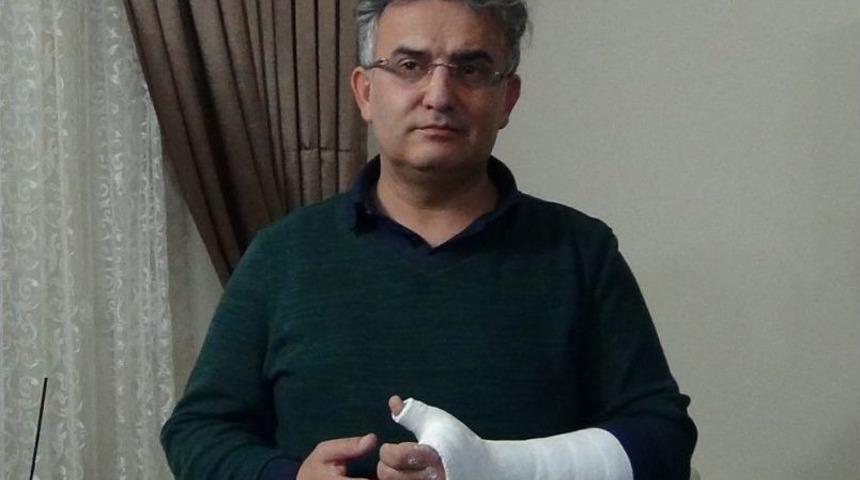 Başhekimin Doktorun Kolunu Kırdığı İddiası