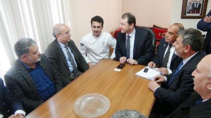 'ekmek Ve Et Yemeyin' Diyen Uzmanlara Tepki