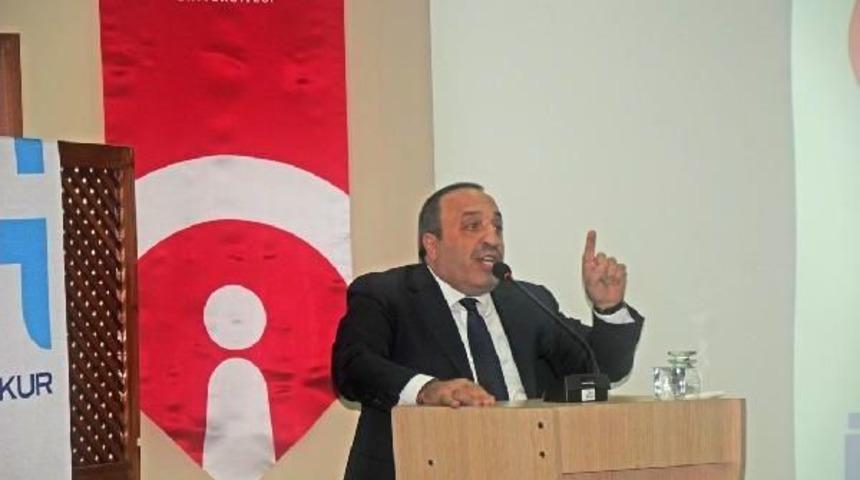 İstihdam Fuarı'nda Taşyapı'nın Sahibi Emrullah Turanlı'dan Bin Kişiye Iş S&ouml;z&uuml;