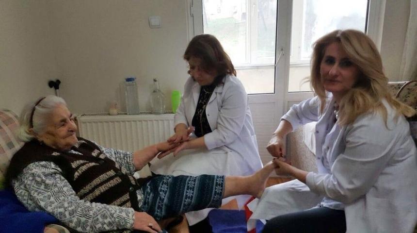 B&uuml;y&uuml;k&ccedil;ekmece Belediyesi&rsquo;nden Yaşlılara Evde Kişisel Bakım Hizmeti