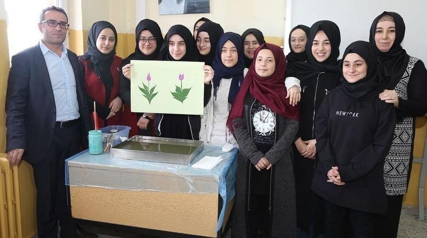 Lise &Ouml;ğrencileri Ebru Sanatıyla Buluştu