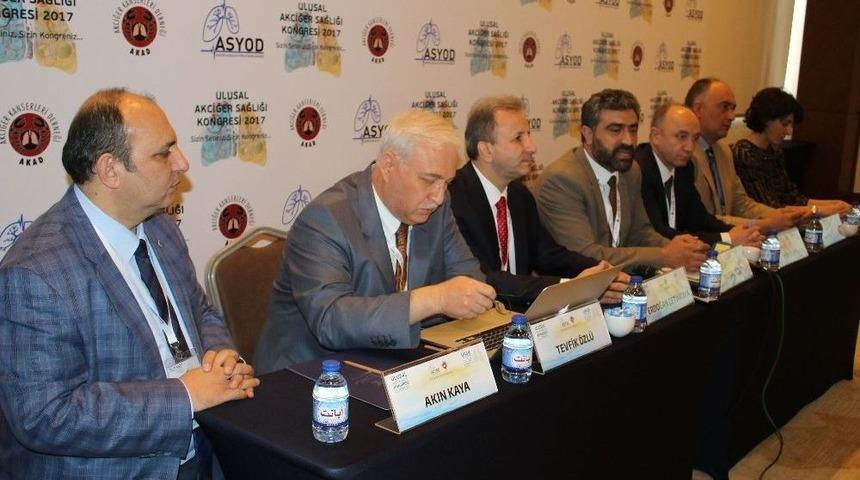 "elektronik Sigara, Sigara Alışkanlığını Pekiştiriyor"