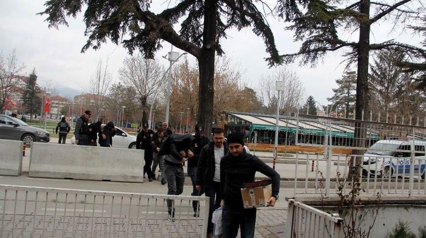 Uyuşturucu Operasyonunda 4 Kişi Adliyeye Sevk Edildi