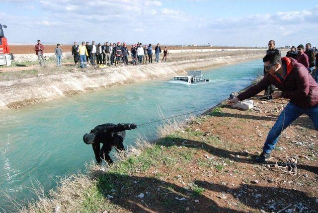 Sürücüsü Kalp Krizi Geçiren Otomobil Sulama Kanalına Uçtu