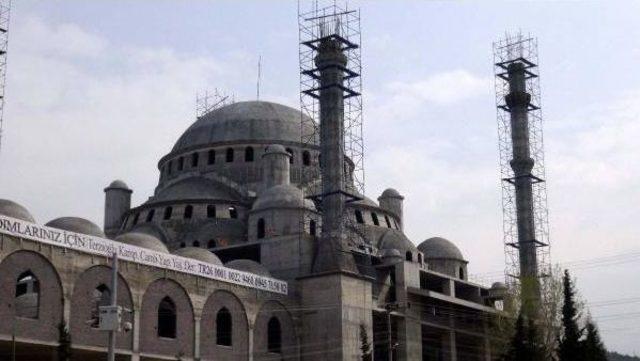 Müftüden Cami Için Yardım Çağrısı: Hanımlar Parmağındaki Yüzüğü Çıkarıp Verse Bu Eser Biter