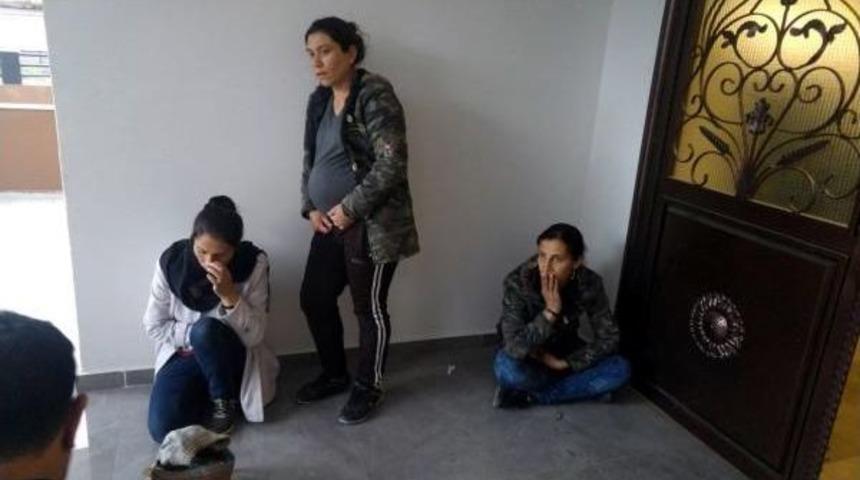 Hırsızlık Ş&uuml;phelisi 9 Aylık Hamile Kadının I&ccedil; &Ccedil;amaşırından Kapı A&ccedil;ma Malzemesi &Ccedil;ıktı