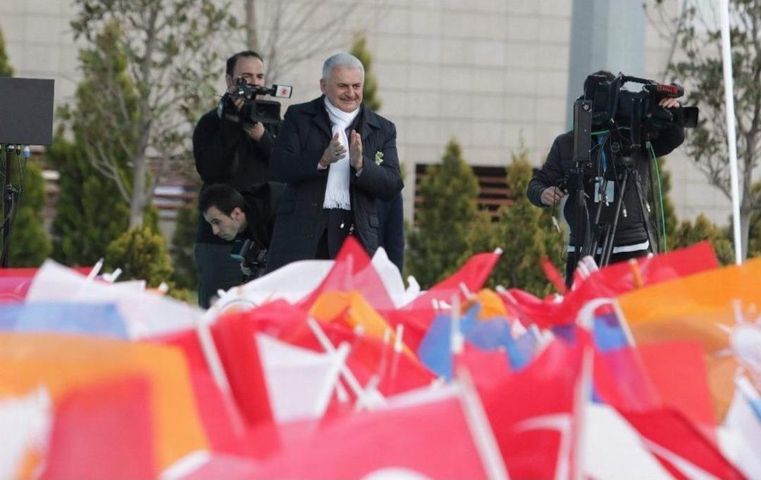 Başbakan Yıldırım: "bunlar Okumuyor, Okumadan &Uuml;f&uuml;r&uuml;yorlar. &Uuml;f&uuml;r&uuml;k&ccedil;&uuml; Bunlar"