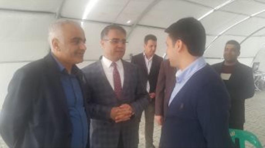 Orman B&ouml;lge M&uuml;d&uuml;r&uuml; Ziya Polat Deprem B&ouml;lgesinde İncelemelerde Bulundu