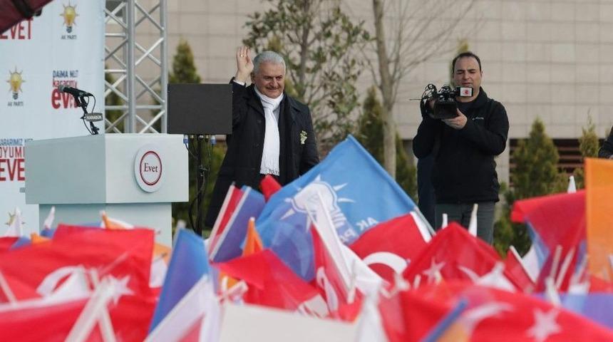 Başbakan Yıldırım: "t&uuml;rkiye&rsquo;nin Standartları Y&uuml;kselirken Avrupa&rsquo;nın D&uuml;şmeye Başlıyor"