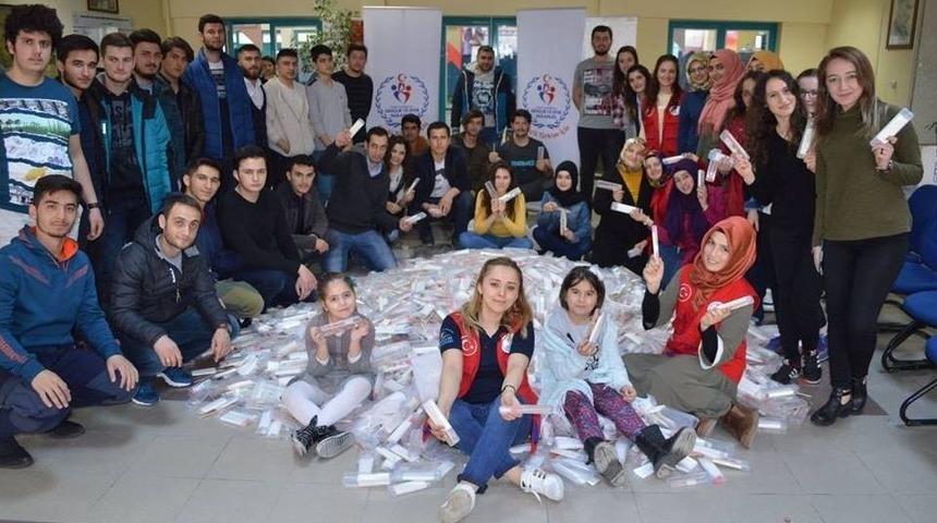 İhtiya&ccedil; Sahibi &Ouml;ğrenciler İ&ccedil;in Kırtasiye Malzemeleri Topladılar