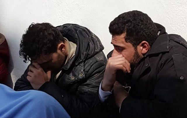 S&uuml;r&uuml;klenen Ve Batmak &Uuml;zere Olan Botta Can Pazarı 1