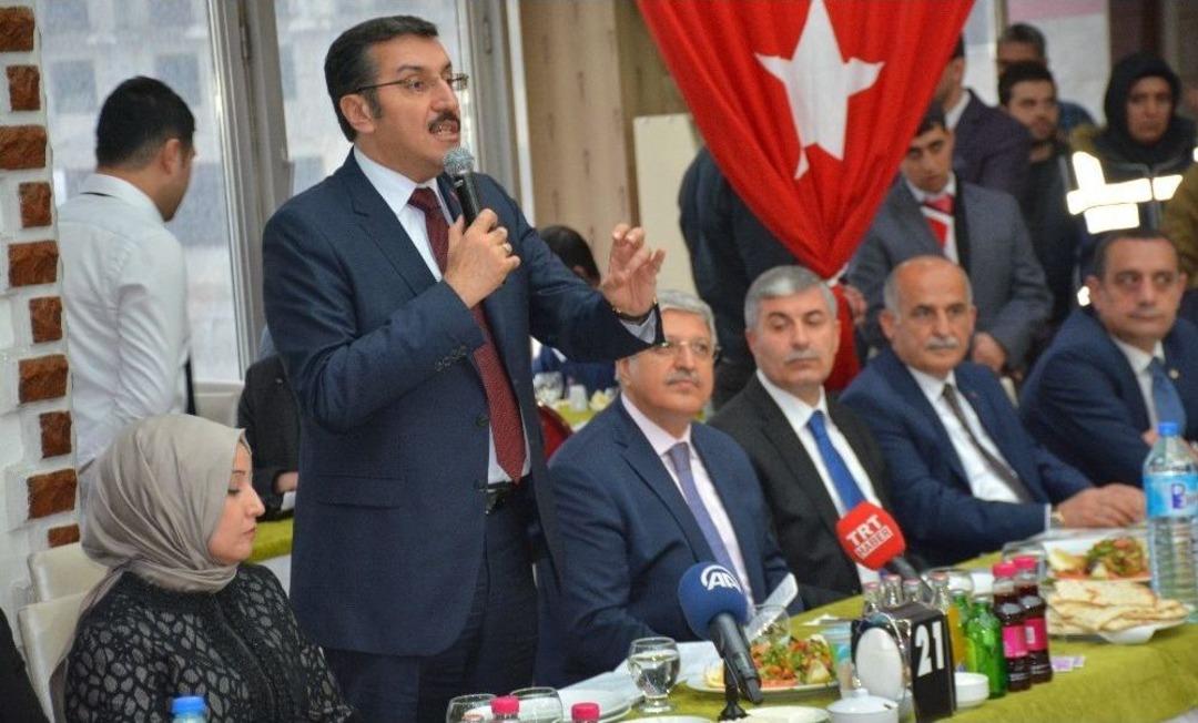 Bakan T&uuml;fenkci: "her Şey Bir &lsquo;one Minute&rsquo; İle Başladı"