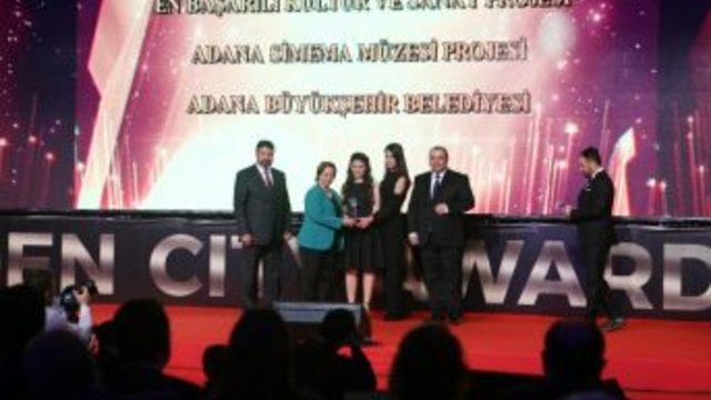 Adana Büyükşehir Belediyesine Kültür-sanat Ödülü