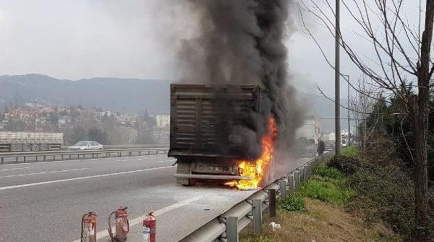Tır'ın Lastikleri Yandı