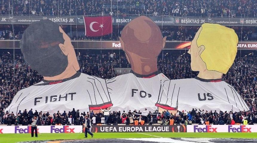 Vodafone Arena’da İlk Koreografi