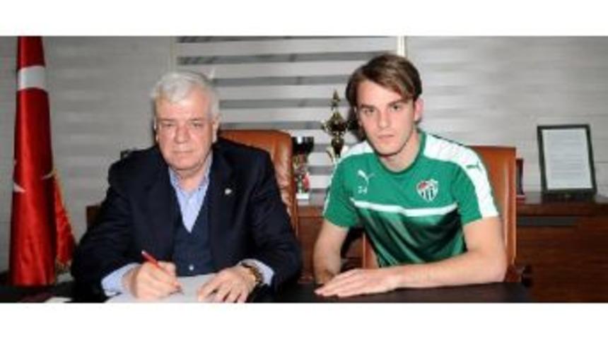 Bursaspor&rsquo;Da Ertuğrul Ersoy'un S&ouml;zleşmesi Uzatıldı