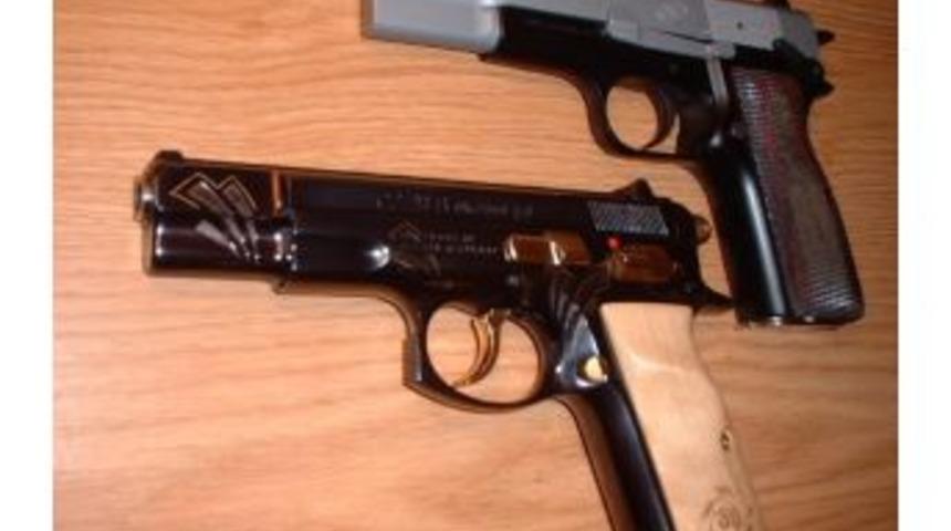 Ruhsatsız Silahlar Ele Ge&ccedil;irildi