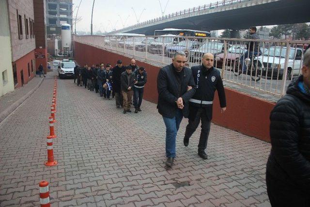 Kayseri’de Fetö/pdy Operasyonunda Gözaltına Alınan 24 Kişi Adliyeye Sevk Edildi