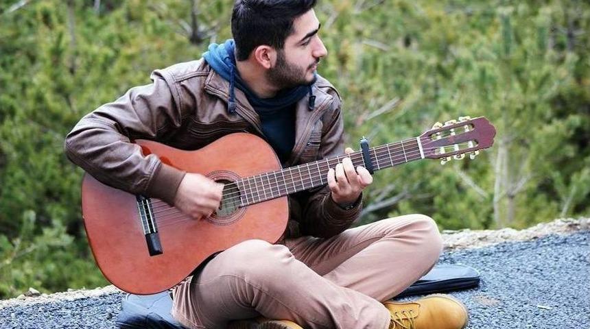 &Uuml;niversiteli Gen&ccedil;lerden Ygs Şarkısı