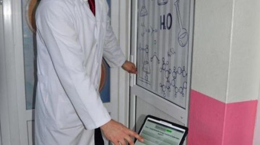 Soruyu Bilen Sınıfa Giriyor