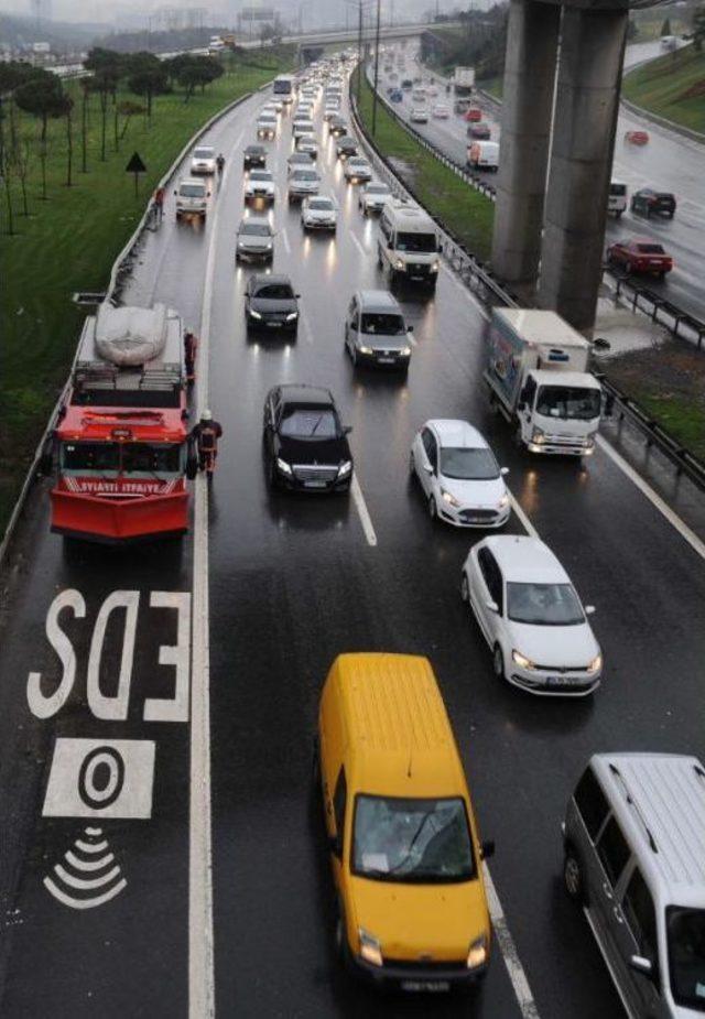 Tem'da Yoğunluğa Yol Açan Kaza