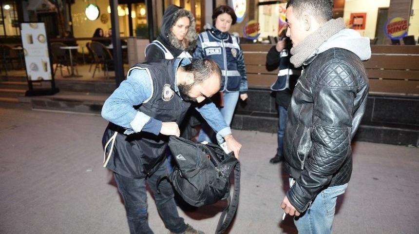 Eskişehir Emniyetinden Kimlik Kontrol&uuml; Uygulaması